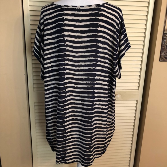 •Ava Christine Striped Flowy Shirt• - Picture 4 of 5